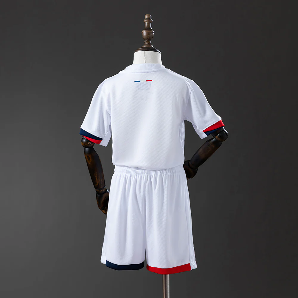 MAILLOT ENFANT ET SHORT PSG EXTÉRIEUR 2025/2026 – Image 2
